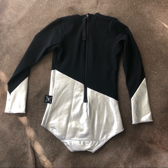 nununu Long Sleeve Rashguard Swimsuit - Picture 3 of 9